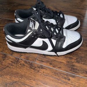 Nike Classic Black and White Low-Tops